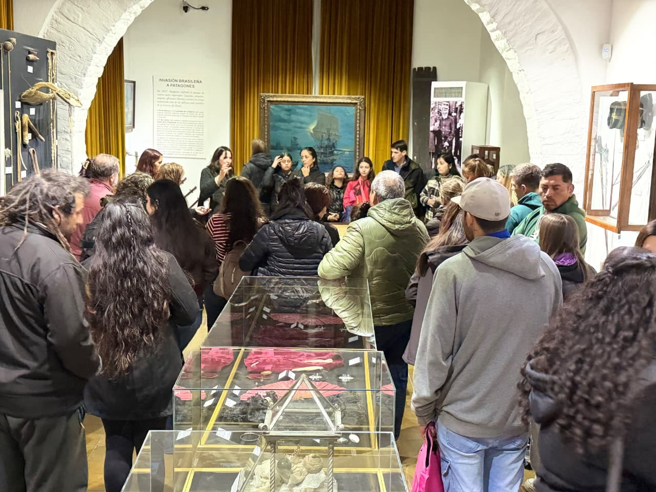 Visitantes en la Noche de los Museos de Carmen de Patagones