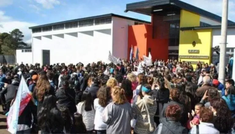 Saludo por el aniversario de tres escuelas primarias de Carmen de Patagones