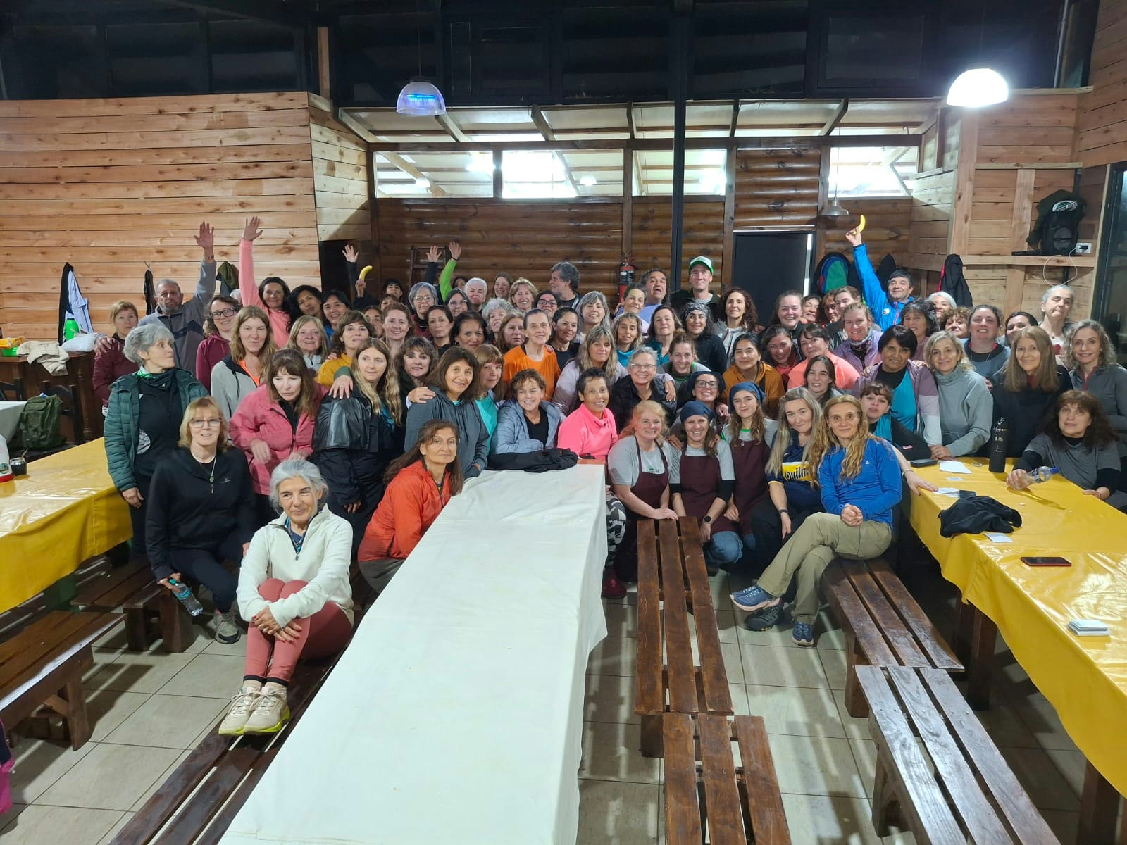 Integrantes del grupo municipal de senderismo Dejando huellas en Sierra de la Ventana